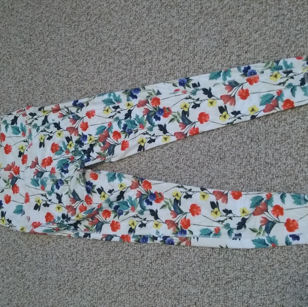 Fabletics floral yoga pants 🌺